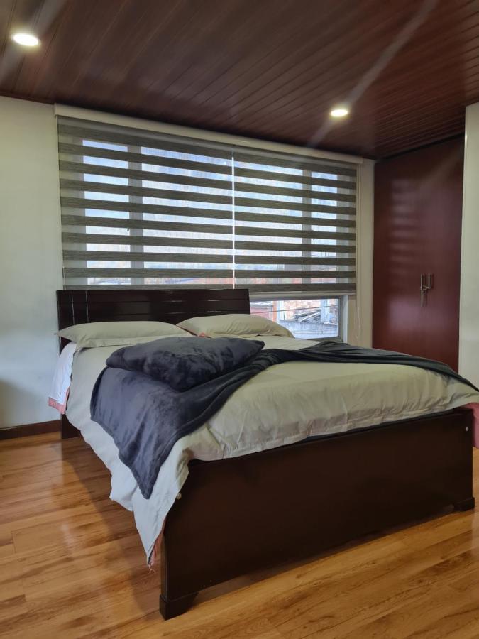 Hotel Casa Huesped Kiwi โบโกตา ภายนอก รูปภาพ