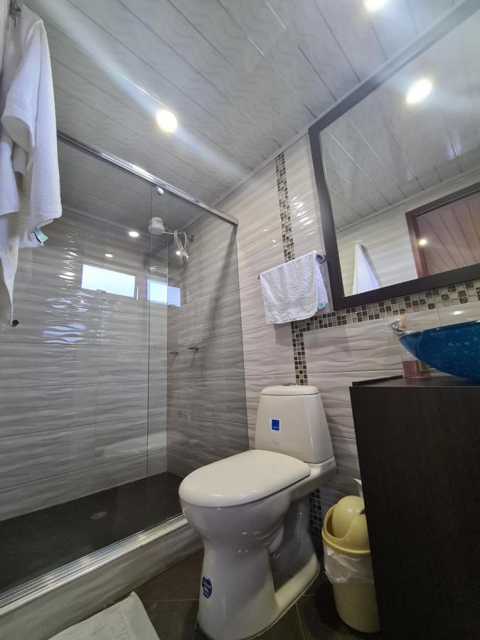 Hotel Casa Huesped Kiwi โบโกตา ภายนอก รูปภาพ