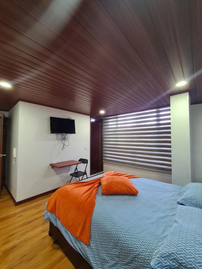 Hotel Casa Huesped Kiwi โบโกตา ภายนอก รูปภาพ