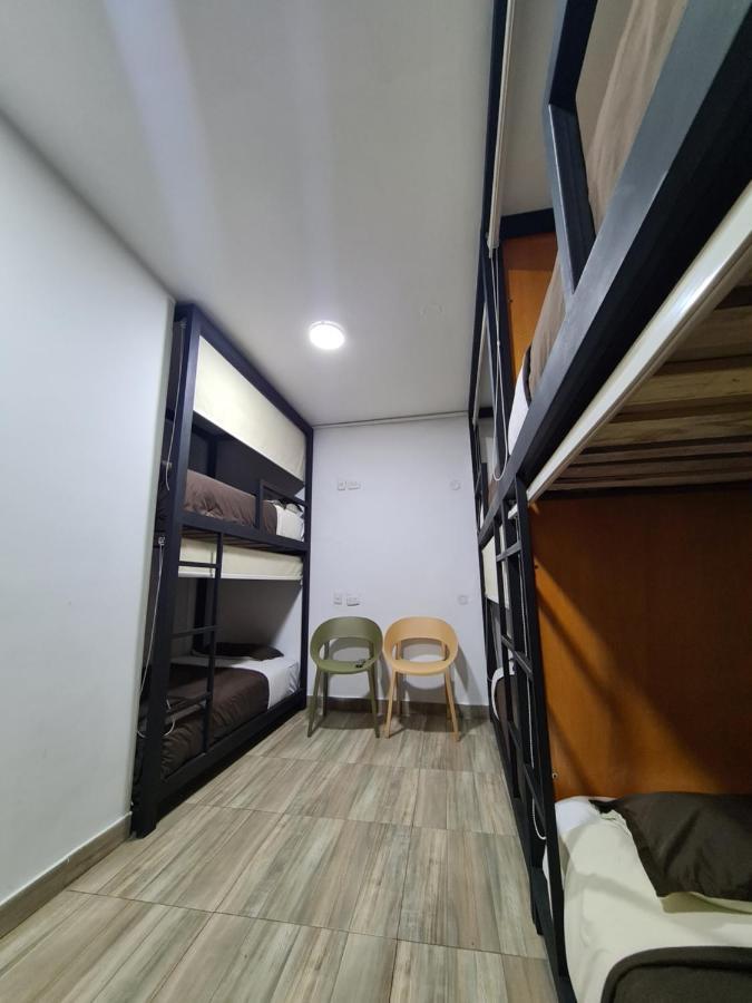 Hotel Casa Huesped Kiwi โบโกตา ภายนอก รูปภาพ