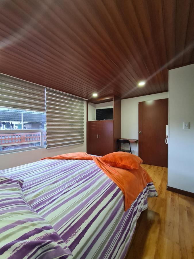 Hotel Casa Huesped Kiwi โบโกตา ภายนอก รูปภาพ