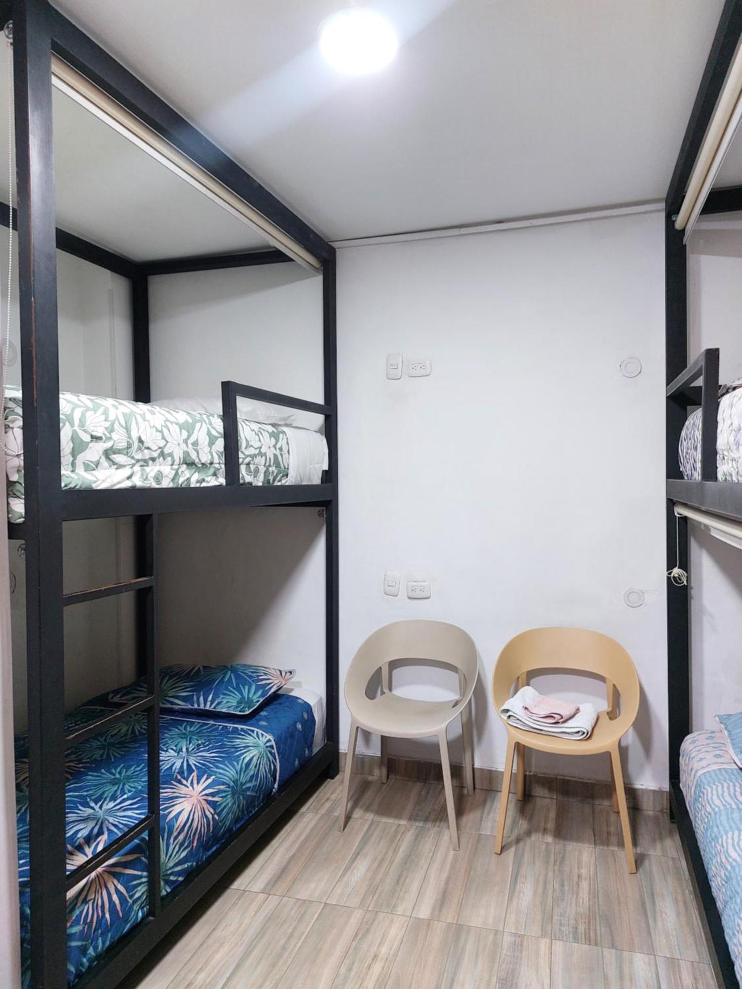 Hotel Casa Huesped Kiwi โบโกตา ภายนอก รูปภาพ