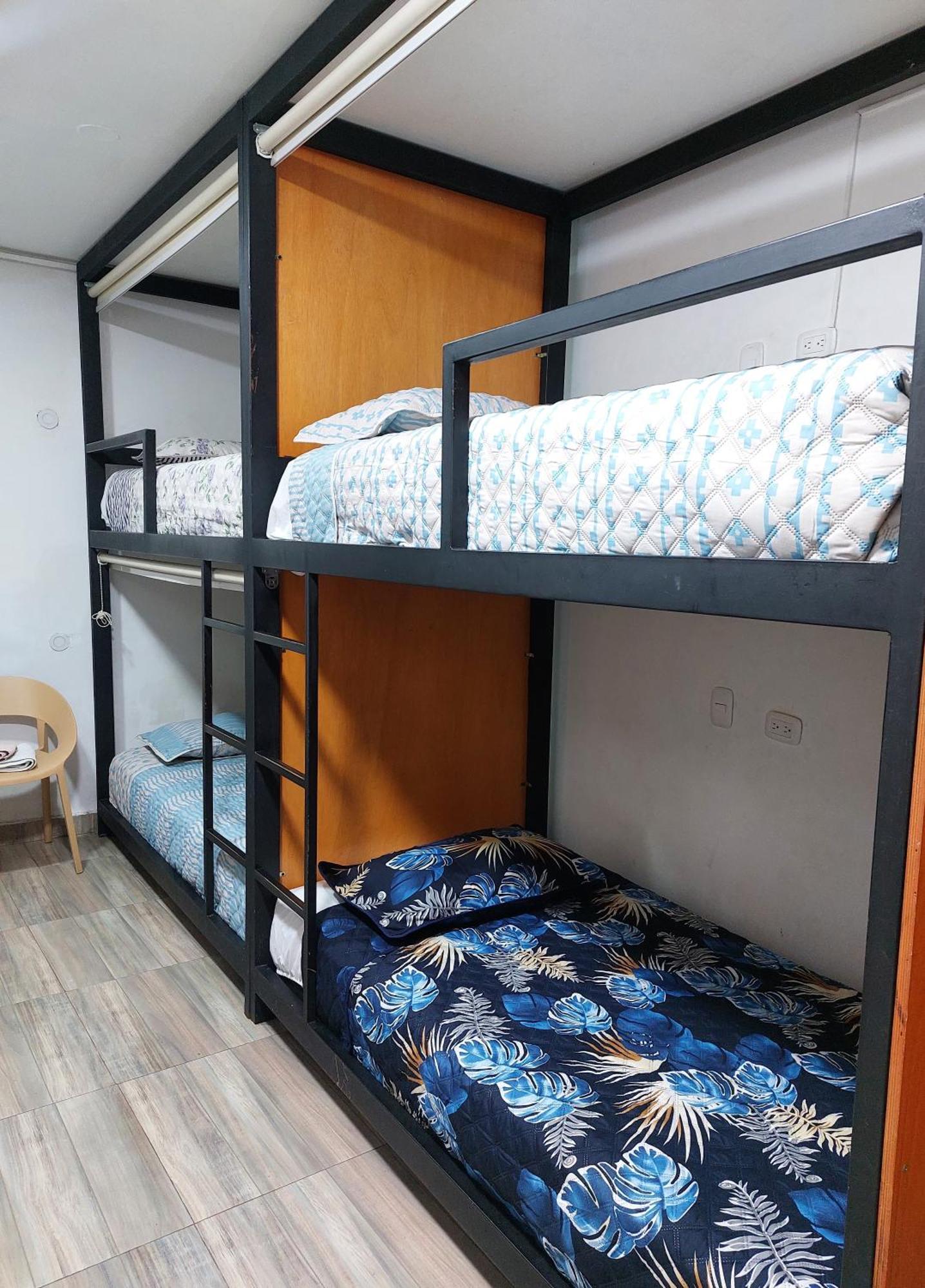 Hotel Casa Huesped Kiwi โบโกตา ภายนอก รูปภาพ