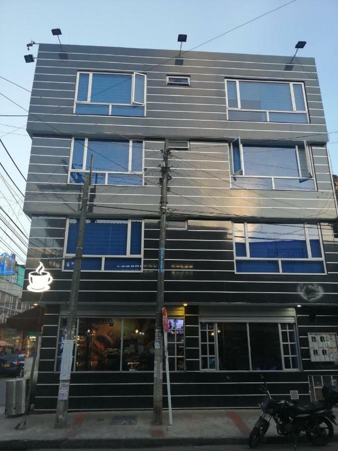 Hotel Casa Huesped Kiwi โบโกตา ภายนอก รูปภาพ