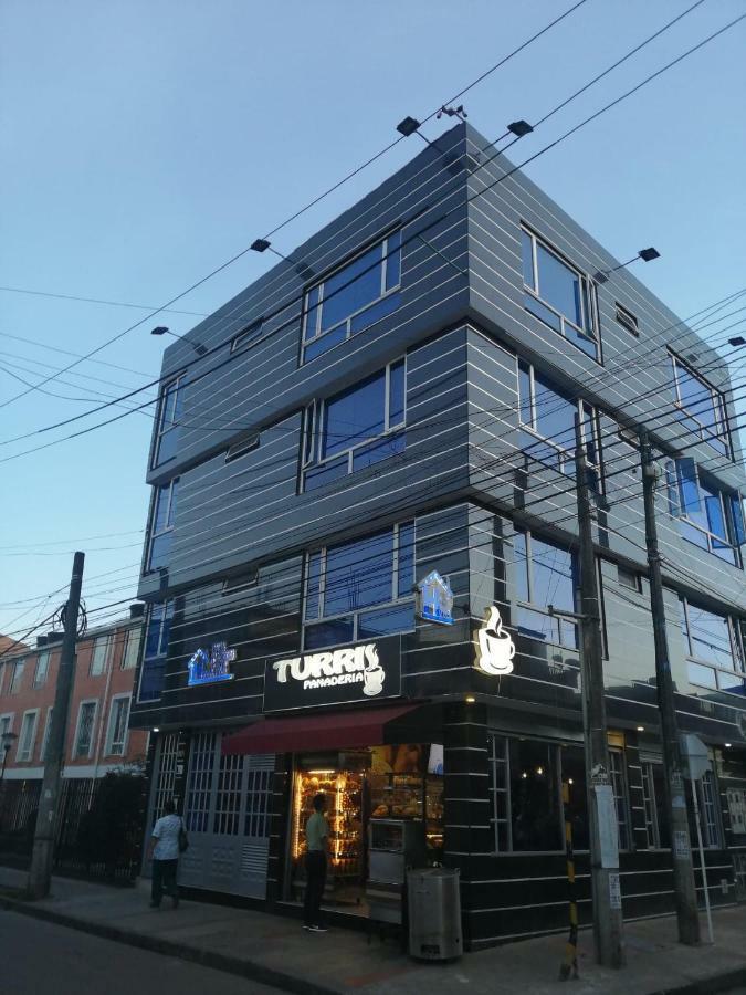 Hotel Casa Huesped Kiwi โบโกตา ภายนอก รูปภาพ